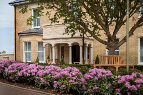 Best Luxury Apart Hotel in Oxford- Beechwood House reception